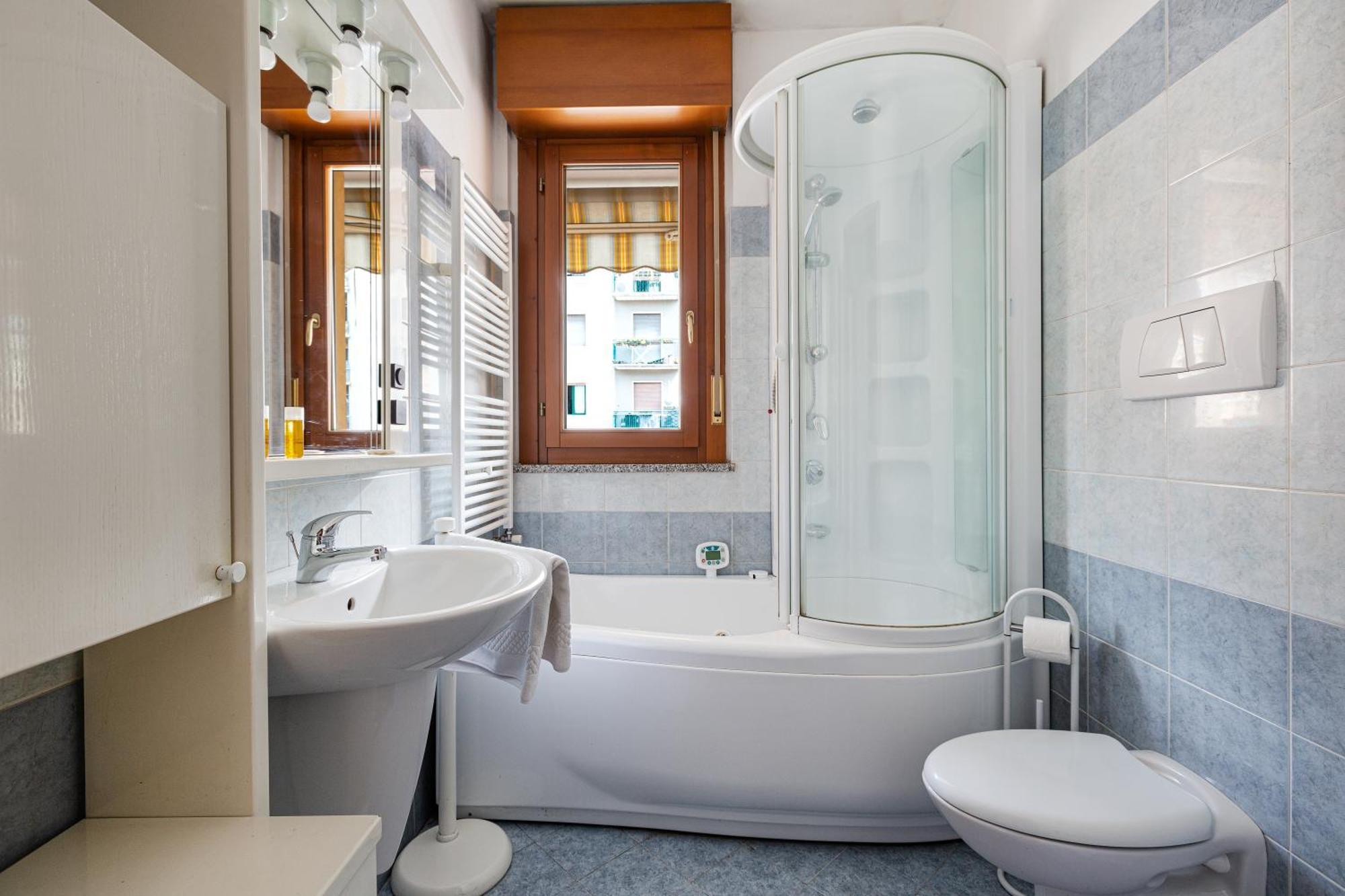 Cosy With Balcony & Private Garage Appartement *